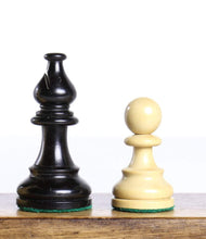Load image into Gallery viewer, Classic 3.75" Ebonized Chess Pieces