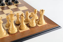 Load image into Gallery viewer, Deluxe Large Gloss Woodgrain Chess Set
