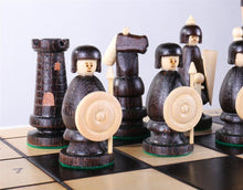 Load image into Gallery viewer, Large Magnat Style Chess Set With Storage
