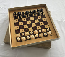 Load image into Gallery viewer, Warren Collection #5 Vintage Drueke Peg Chess Set
